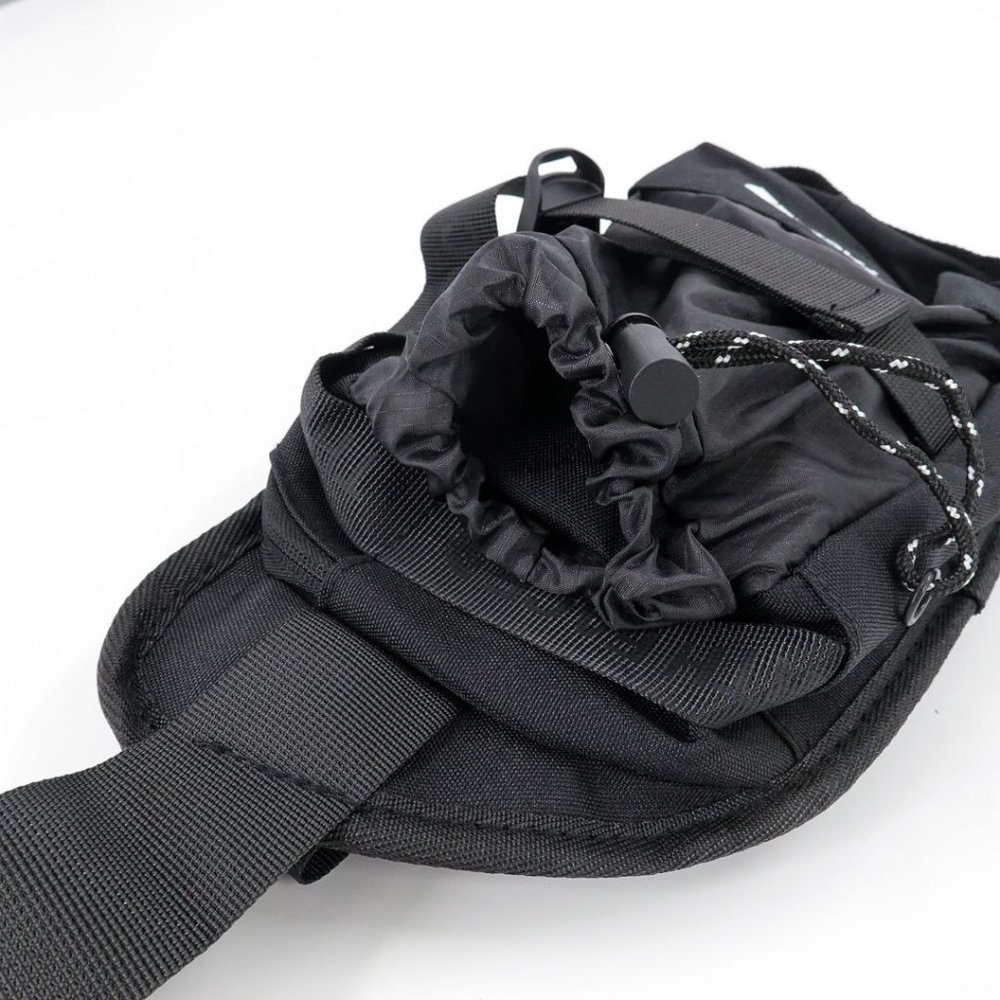 The North Face Breeze Hip Sack Body Bag One Shoulder Camp Cross Bag Black - Picture 5 of 13